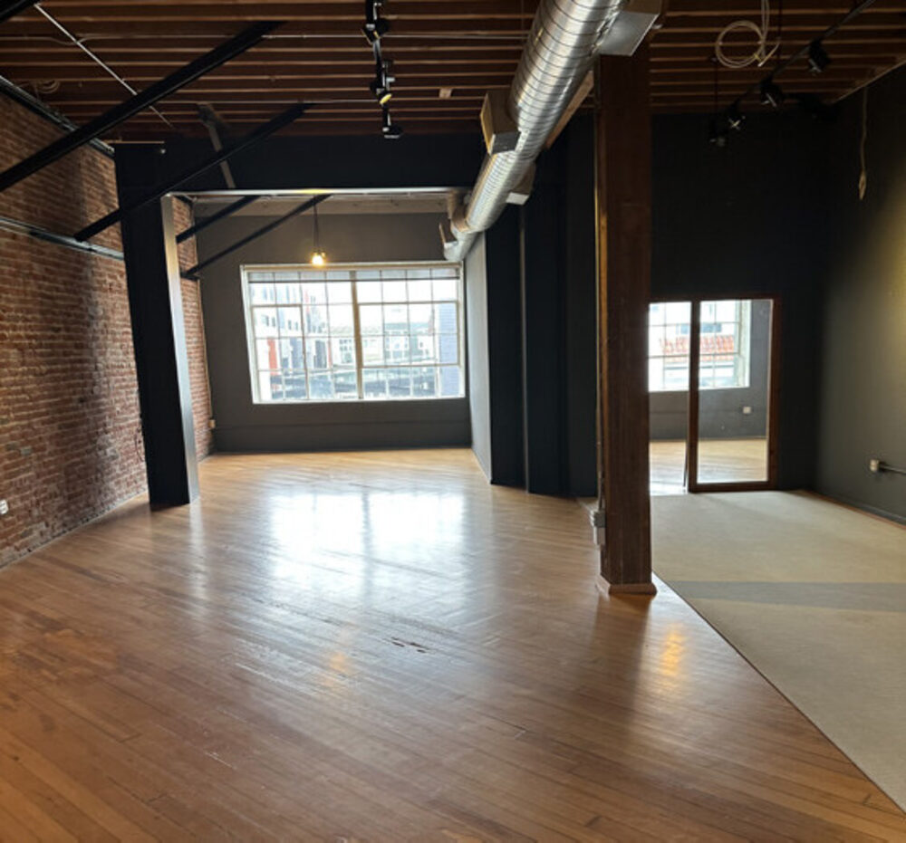 1261-1263 Howard Street finished floor with hardwood